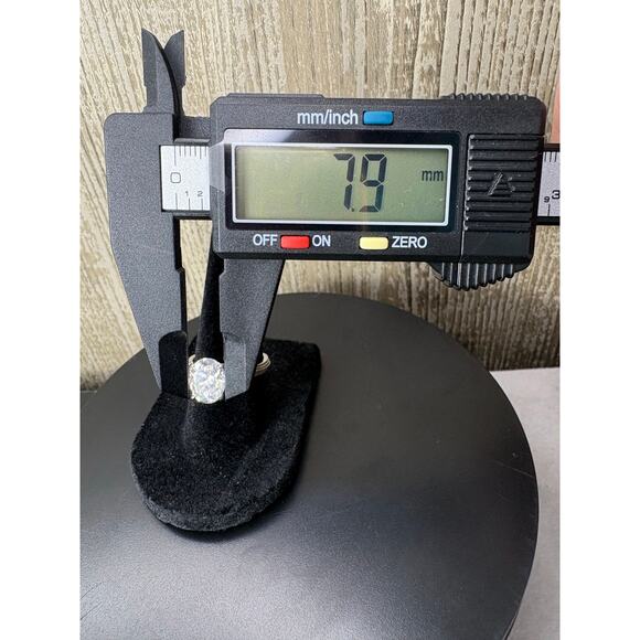 NEW 2.5ct Moissanite - 18K White Gold Over Silver - Sz. 6.5 - Picture 4 of 8